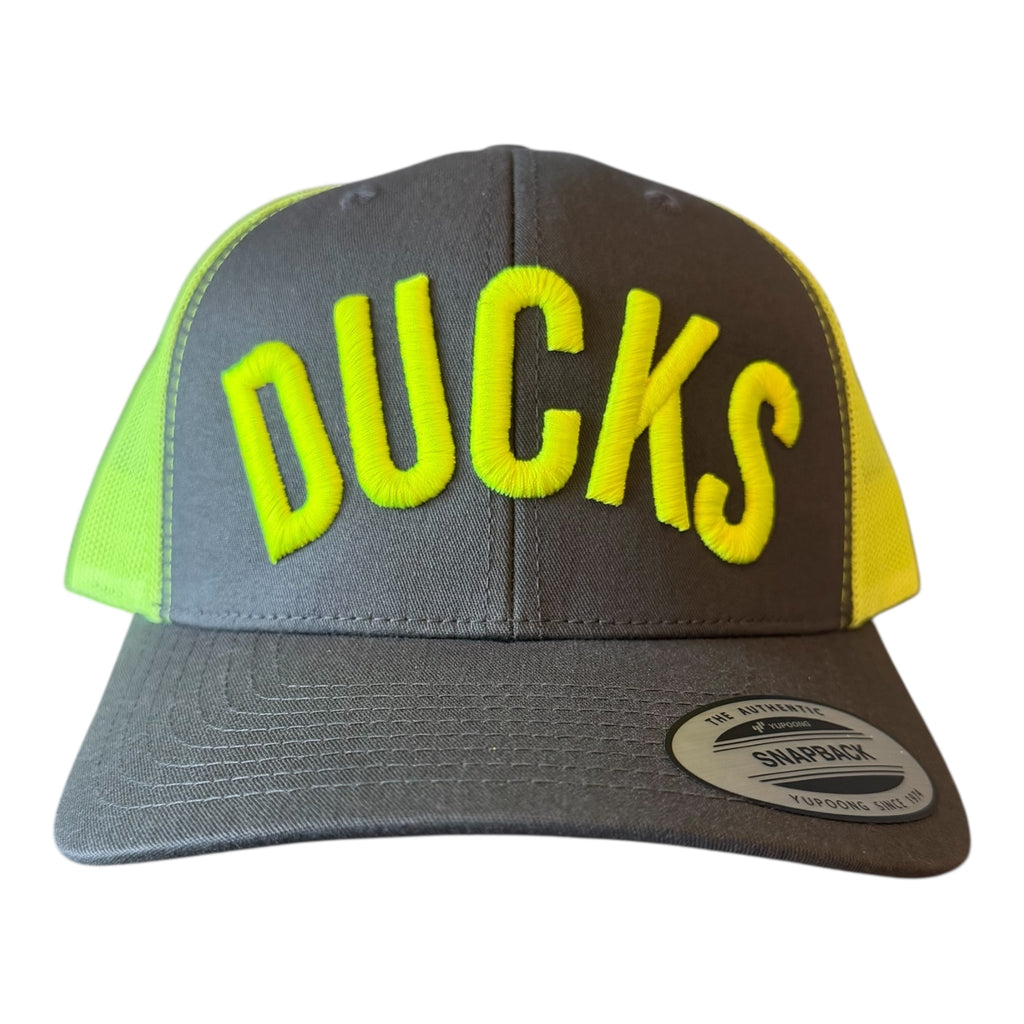 OREGON "DUCKS" CHARCOAL NEON MESH TRUCKER CAP